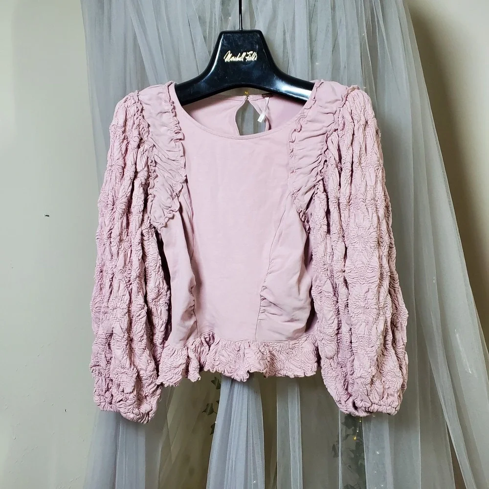 Free People Pink Olivia Top Ruffles Size S Puff Sleeve‎ Boho Feminine Romantic
